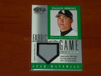 2001 Leaf Certified Materials FABRIC OF THE GAME #301 JERSEY 1.